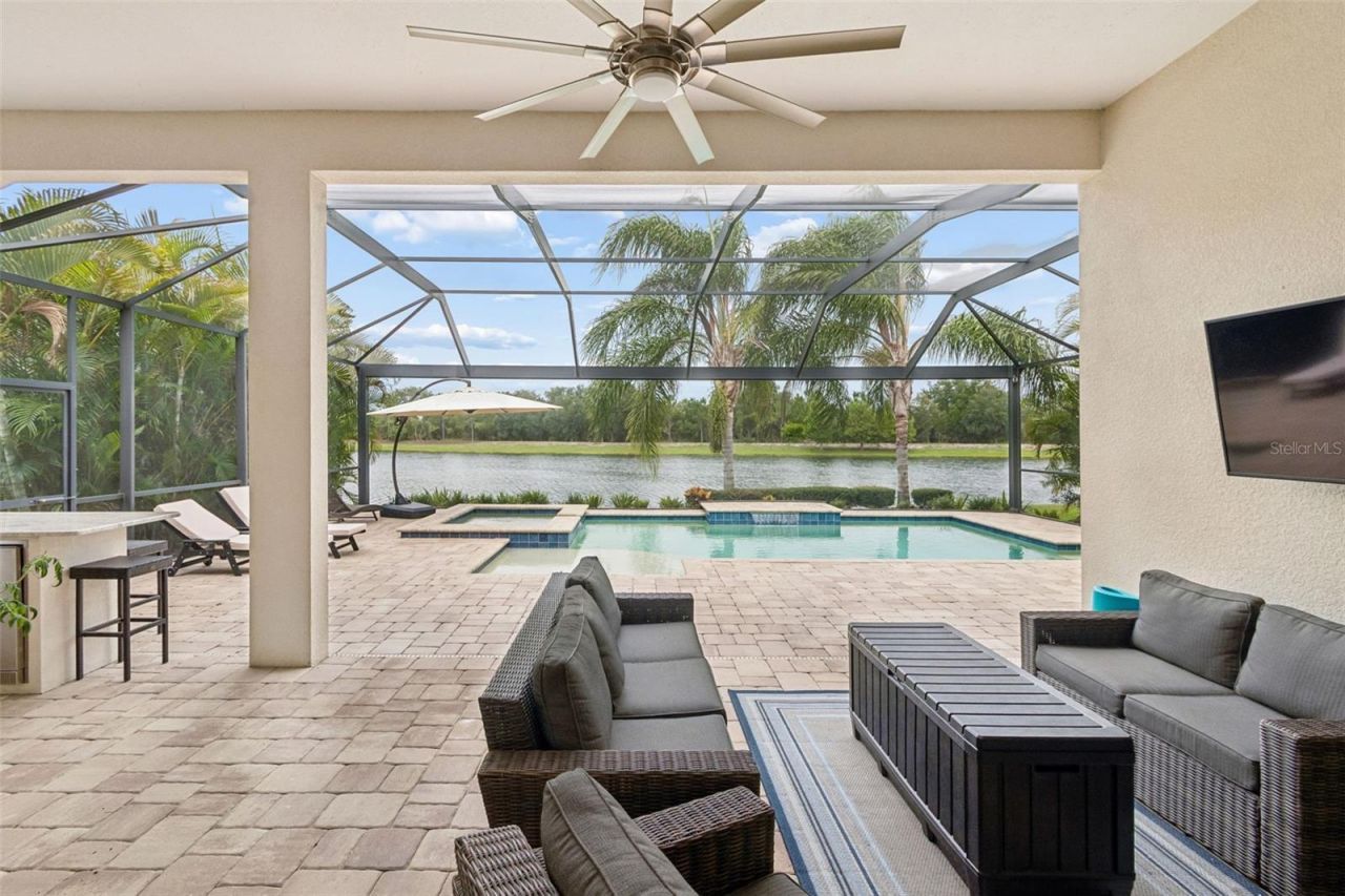 7208 Whittlebury Trail, Bradenton, FL 34202 Photo