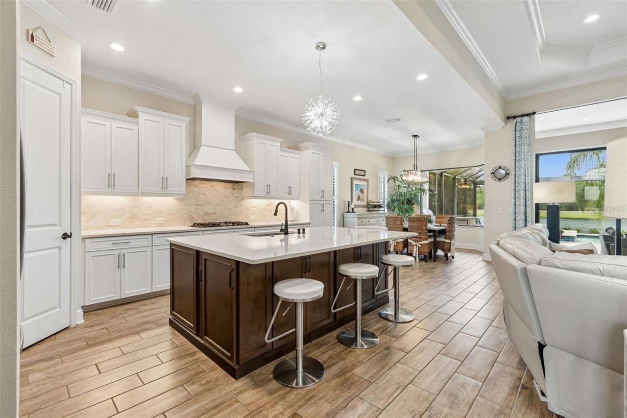 7208 Whittlebury Trail, Bradenton, FL 34202 Photo