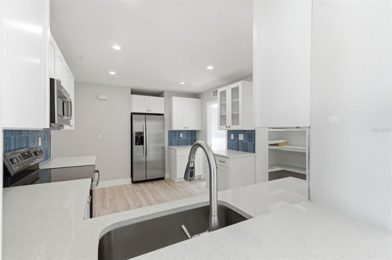 7528 17th Way N, Saint Petersburg, FL 33702 Photo