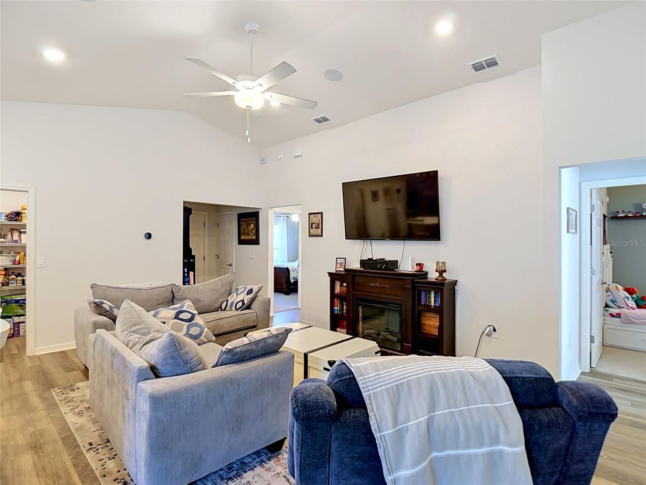 609 Ambleside Drive, Haines City, FL 33844 Photo