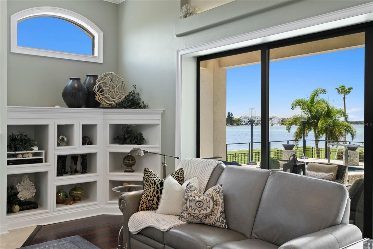 1317 Jumana Loop, Apollo Beach, FL 33572 Photo