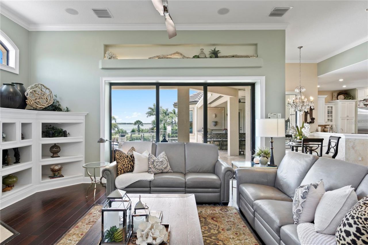 1317 Jumana Loop, Apollo Beach, FL 33572 Photo