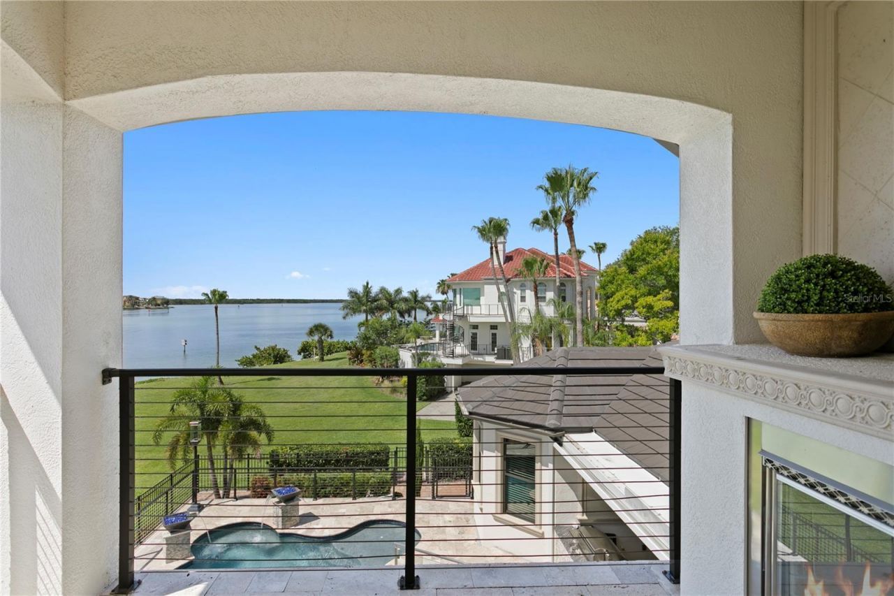 1317 Jumana Loop, Apollo Beach, FL 33572 Photo
