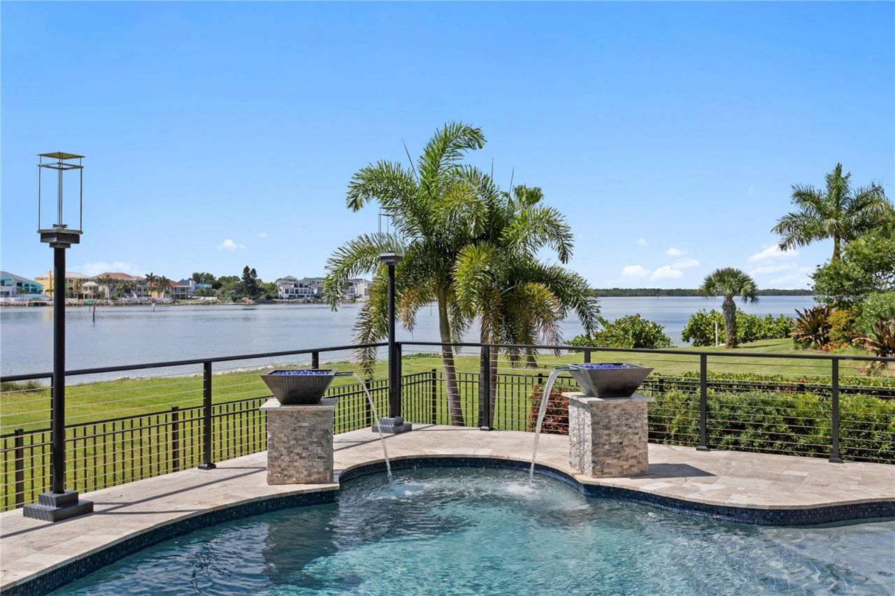 1317 Jumana Loop, Apollo Beach, FL 33572 Photo
