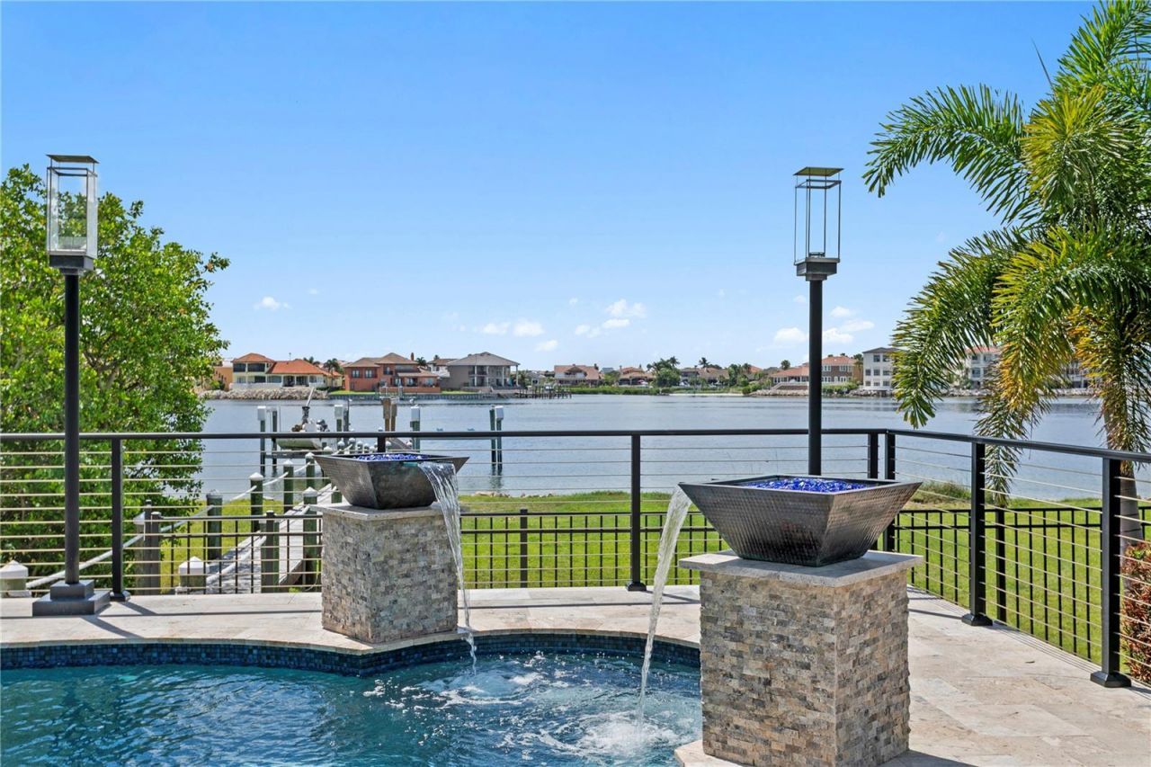 1317 Jumana Loop, Apollo Beach, FL 33572 Photo