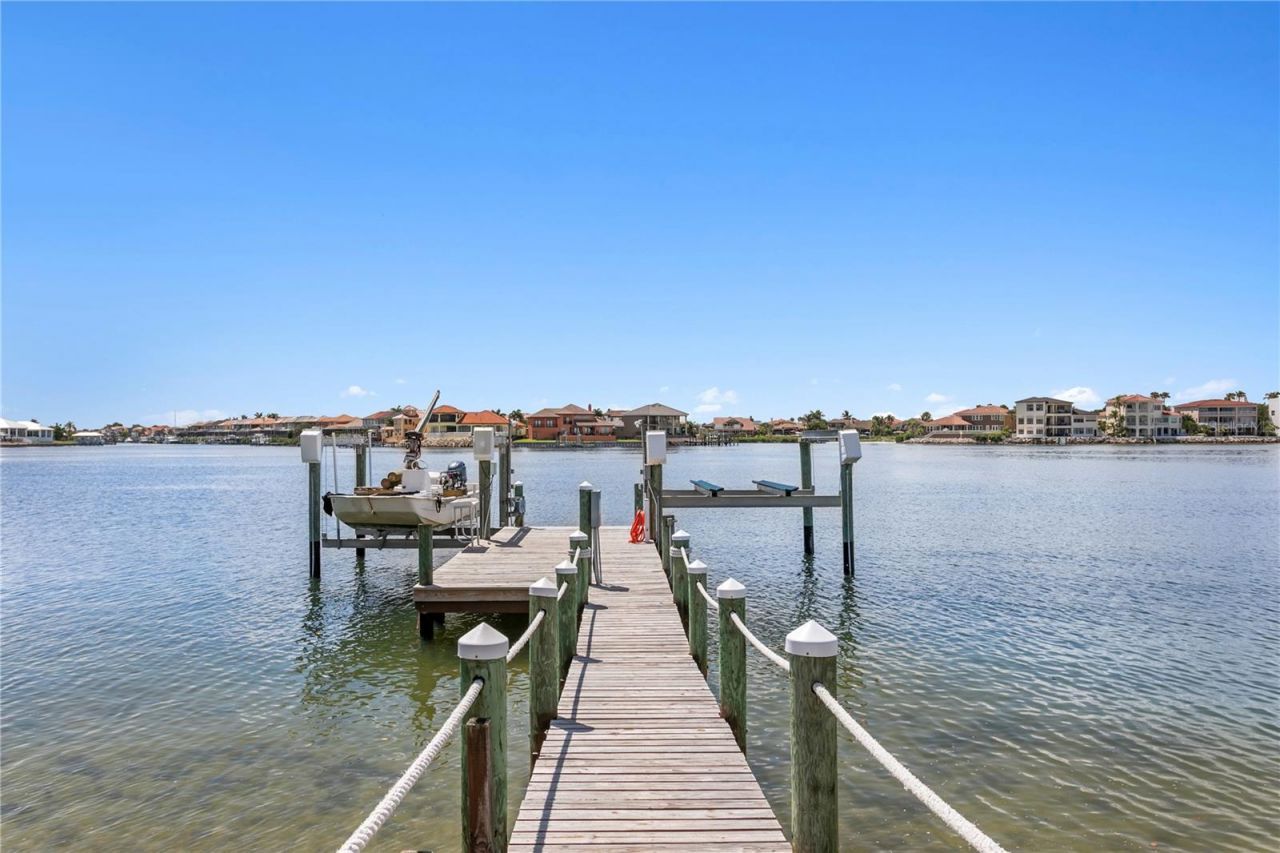 1317 Jumana Loop, Apollo Beach, FL 33572 Photo
