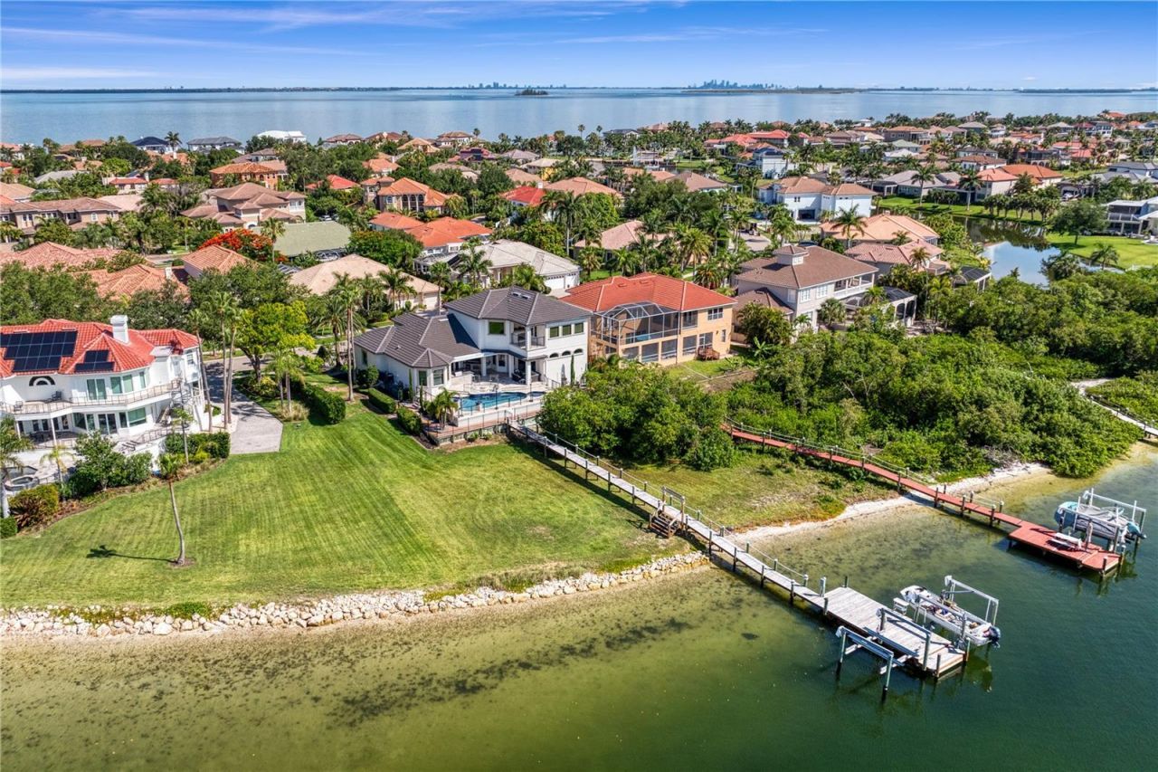 1317 Jumana Loop, Apollo Beach, FL 33572 Photo