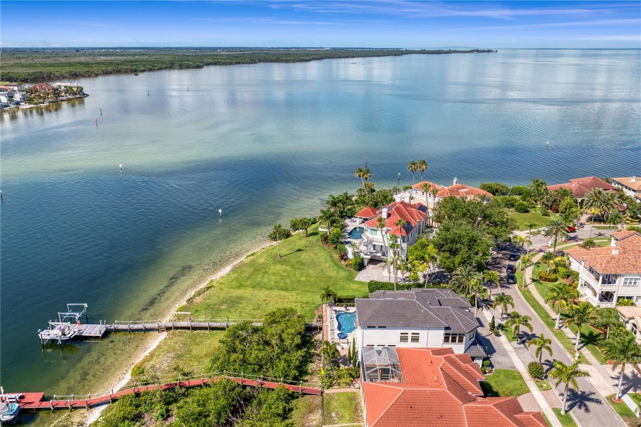 1317 Jumana Loop, Apollo Beach, FL 33572 Photo