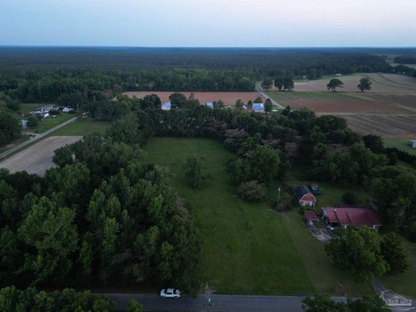 6701 Camp Henderson Rd, Jay, FL 32565