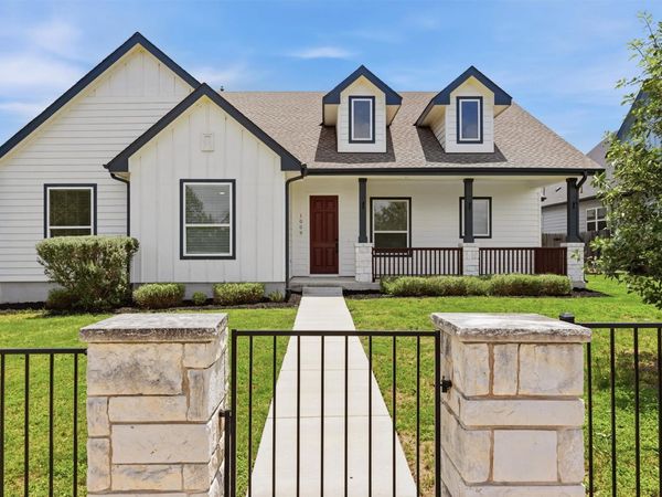1009 Scenic DR , Georgetown, TX 78626