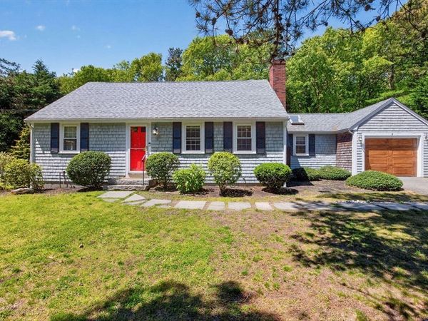 4 Forsythia Dr, Harwich, MA 02645