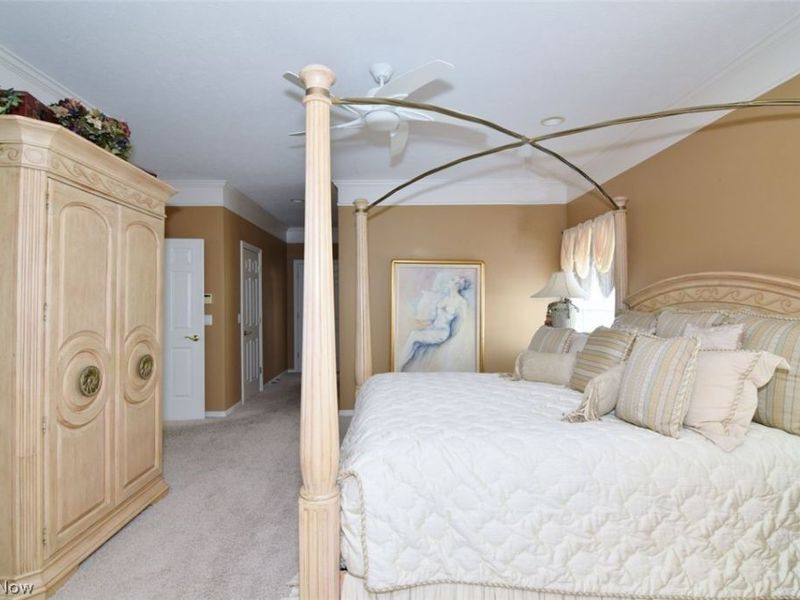 417 W Glengary Circle, Highland Heights, OH 44143 Photo 18