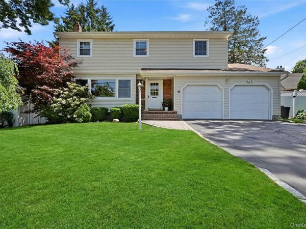 19 Stimson Place , Huntington, NY 11743