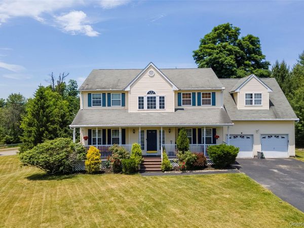 8 Cedardale Loop , Wappingers Falls, NY 12590