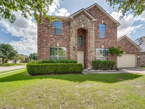 3003 Oak Briar Lane, Grand Prairie, TX 75052
