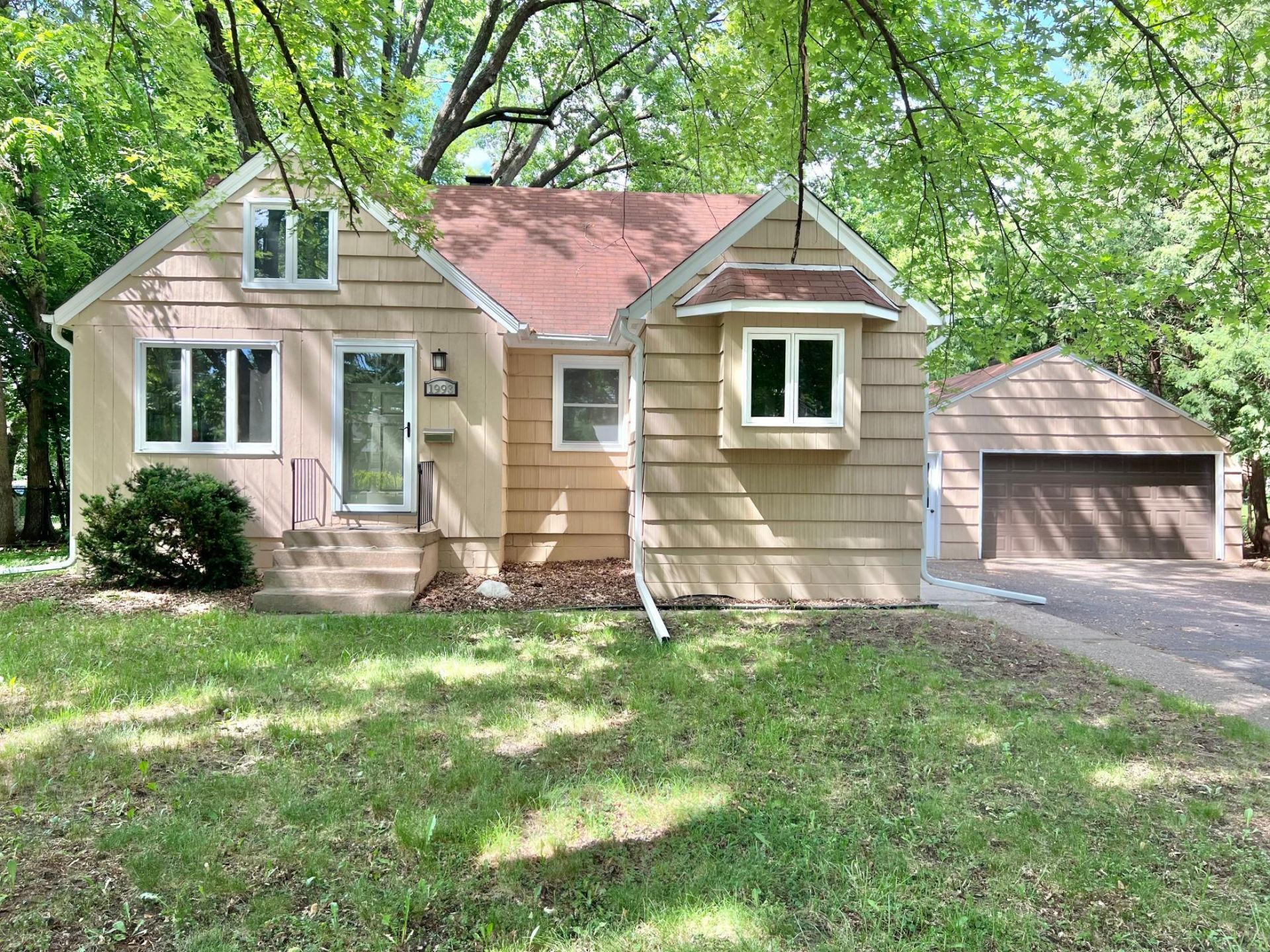 1993 9th Street , White Bear Lake, MN 55110