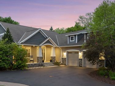 14 Beebe Avenue , Mendota Heights, MN 55118