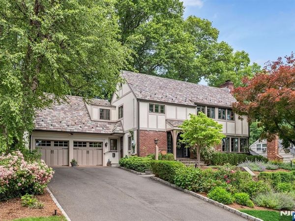 101 Ardmore Road, Ho-Ho-Kus, NJ 07423