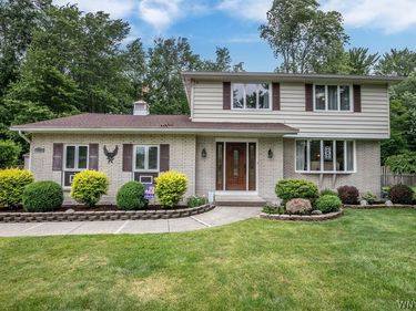 1631 Huth Road, Grand Island, NY 14072