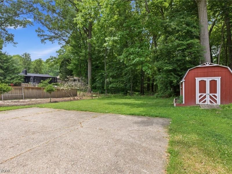 858 Cliffside Drive, Akron, OH 44313 Photo 31