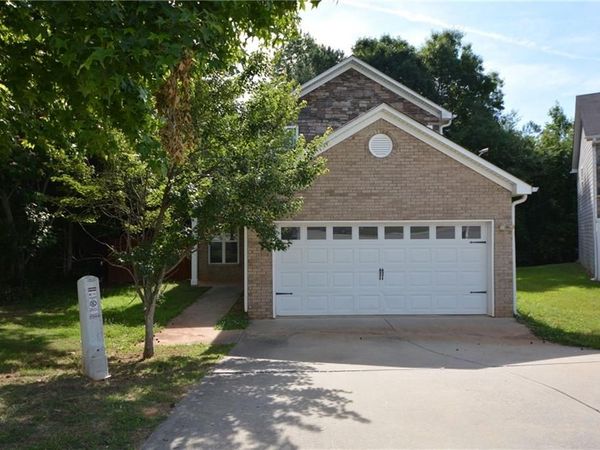 1550 Persimmon Trace , Morrow, GA 30260