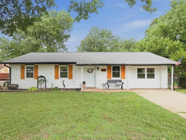 207 SE 2nd Street, Perkins, OK 74059