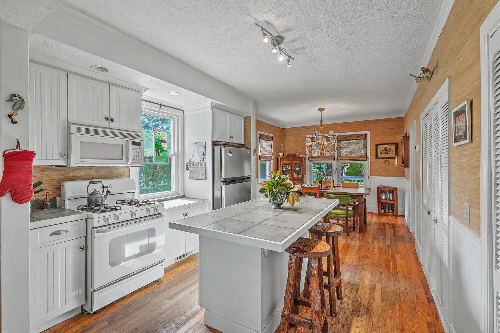 2154 Saint James Drive Photo 14