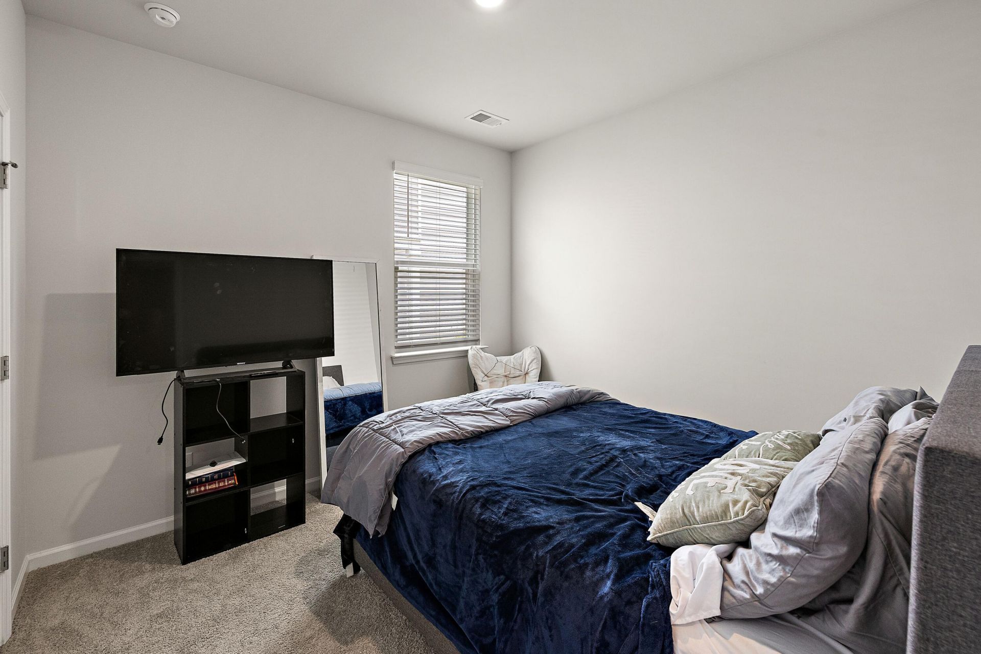 704 Ladywood Drive Photo 5