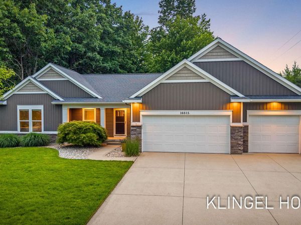 16815 Watersedge Drive, Grand Haven, MI 49417