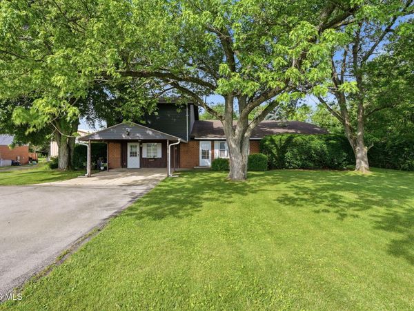 1171 Columbus Avenue , Fostoria, OH 44830