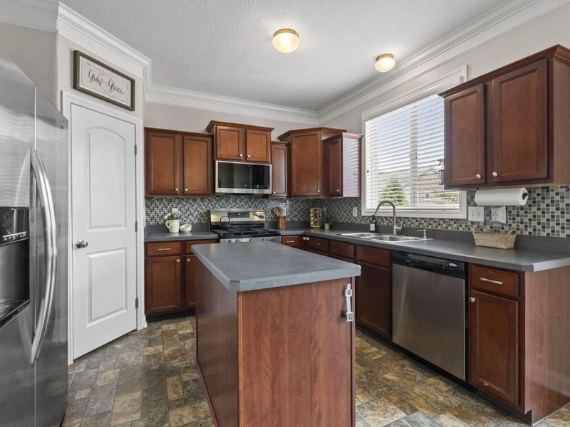 916 Fresno Street , Pickerington, OH 43147 Photo 14