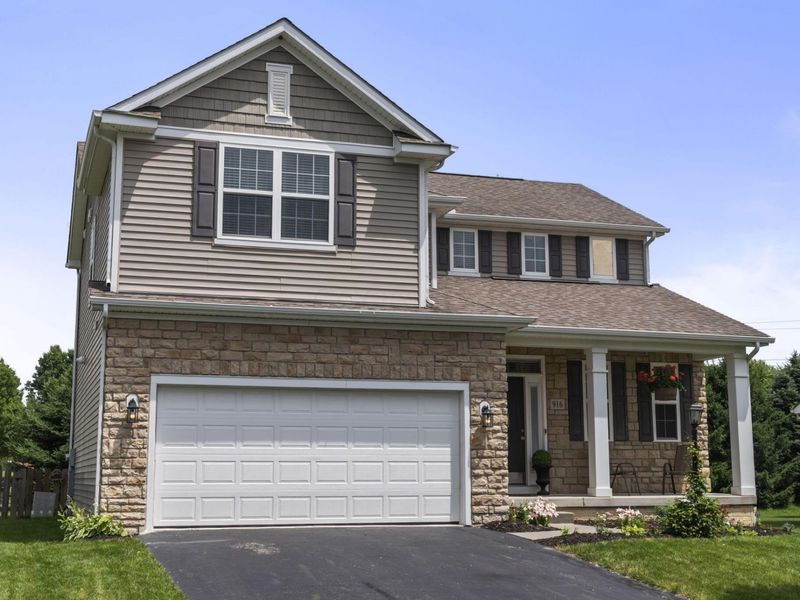 916 Fresno Street , Pickerington, OH 43147 Photo 2