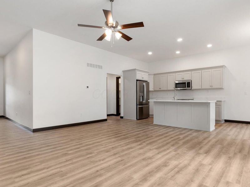 3436 Jamestown Drive , Zanesville, OH 43701 Photo 8