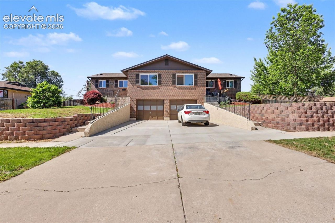 2522 E Buena Ventura Street, Colorado Springs, CO 80909 Main Photo