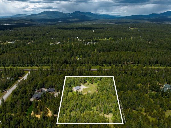 8917 E Riley LOOP , Athol, ID 83801
