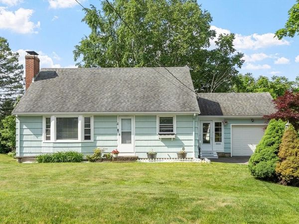4 Cranston St, Worcester, MA 01606