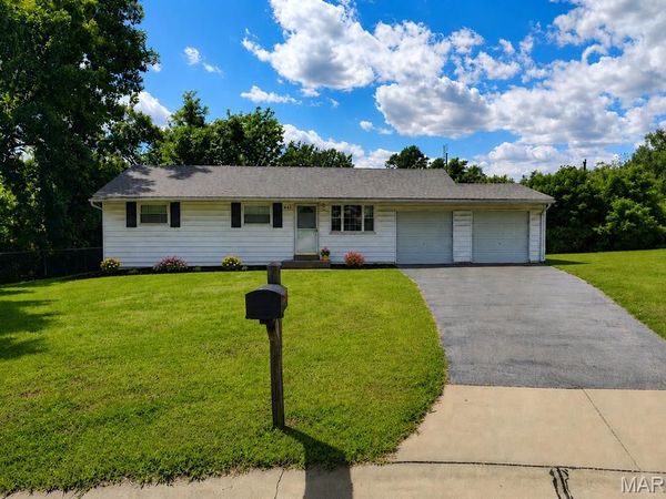111 Churchill Court, Maryland Heights, MO 63043