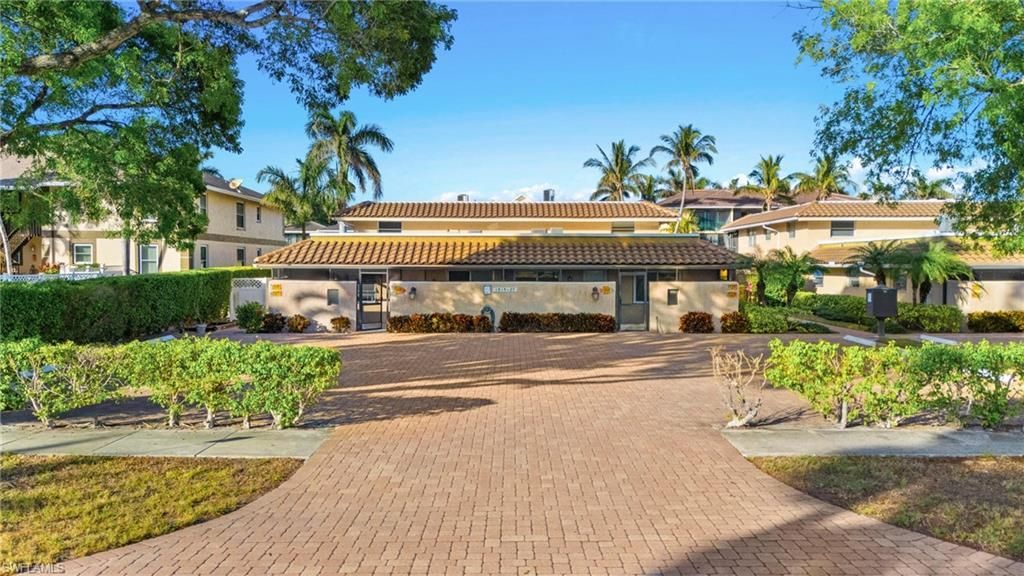 1521 Chesapeake Ave , Unit B2, Naples, FL 34102 Photo