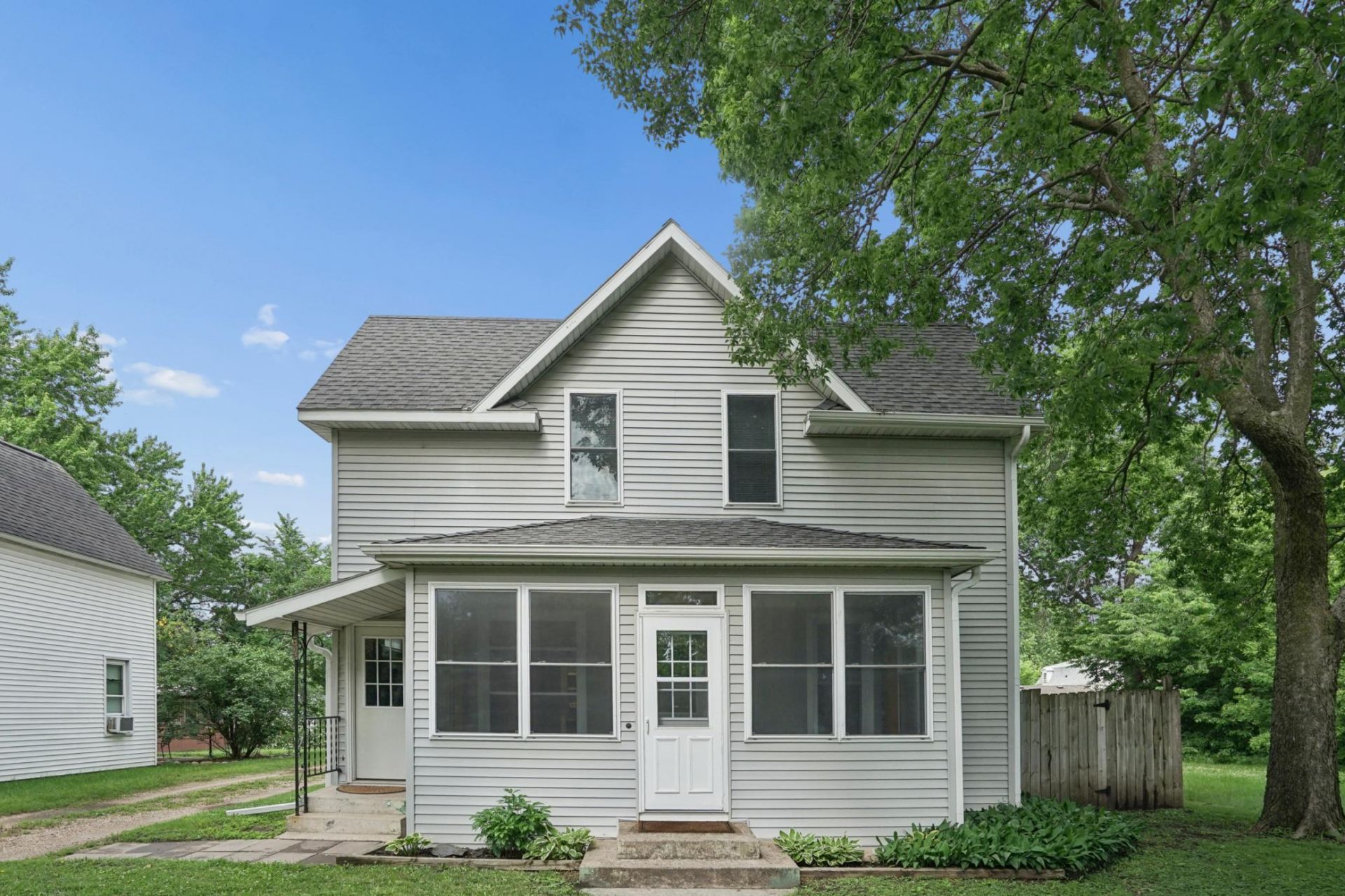 164 S Litchfield Avenue, Litchfield, MN 55355