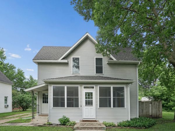 164 S Litchfield Avenue, Litchfield, MN 55355