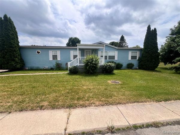 415 Weeping Willow , Genesee Twp, MI 48506