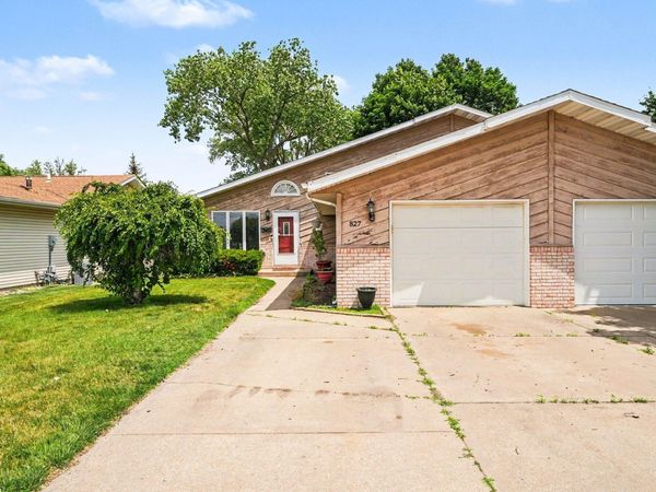 827 N Wiggs Street, Griffith, IN 46319