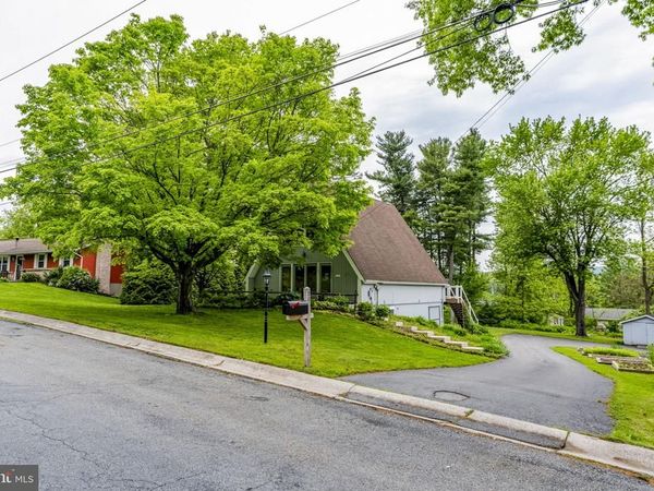 30 PINE CREST DRIVE , DENVER, PA 17517