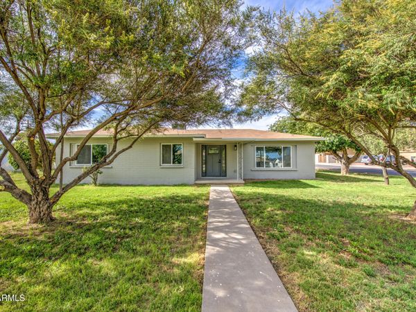 512 E NARRAMORE Avenue, Buckeye, AZ 85326