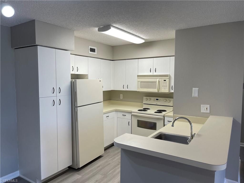 13555 Eagle Ridge Dr , Unit 925, Fort Myers, FL 33912 Photo