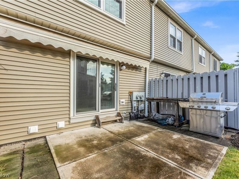 4215 Jennings Ridge Drive, Cleveland, OH 44109 Photo 24