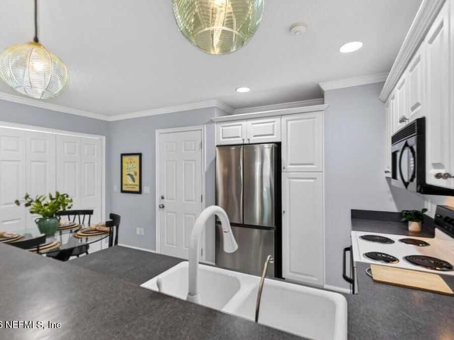 Property Image 104