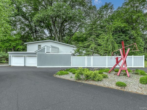 5 S Little Tor Road , New City, NY 10956