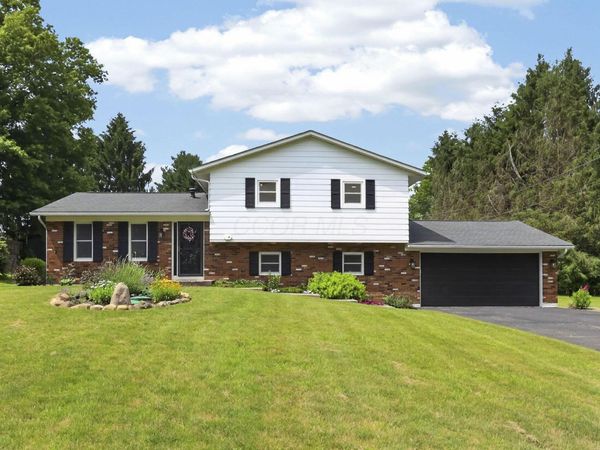 65 Amberly Drive , Granville, OH 43023