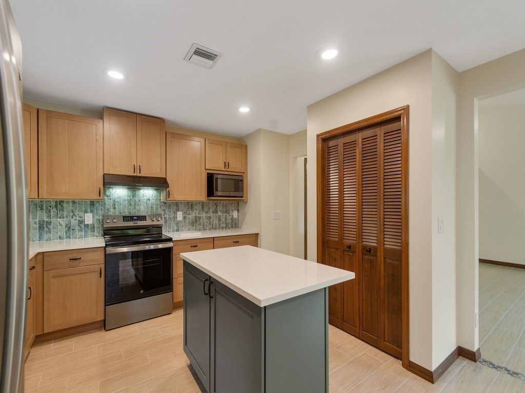 106 10th Court, Vero Beach, FL 32962 Photo